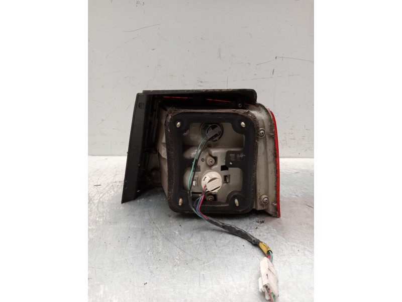 Recambio de piloto trasero izquierdo para kia carens 2.0 turbodiesel cat referencia OEM IAM   
