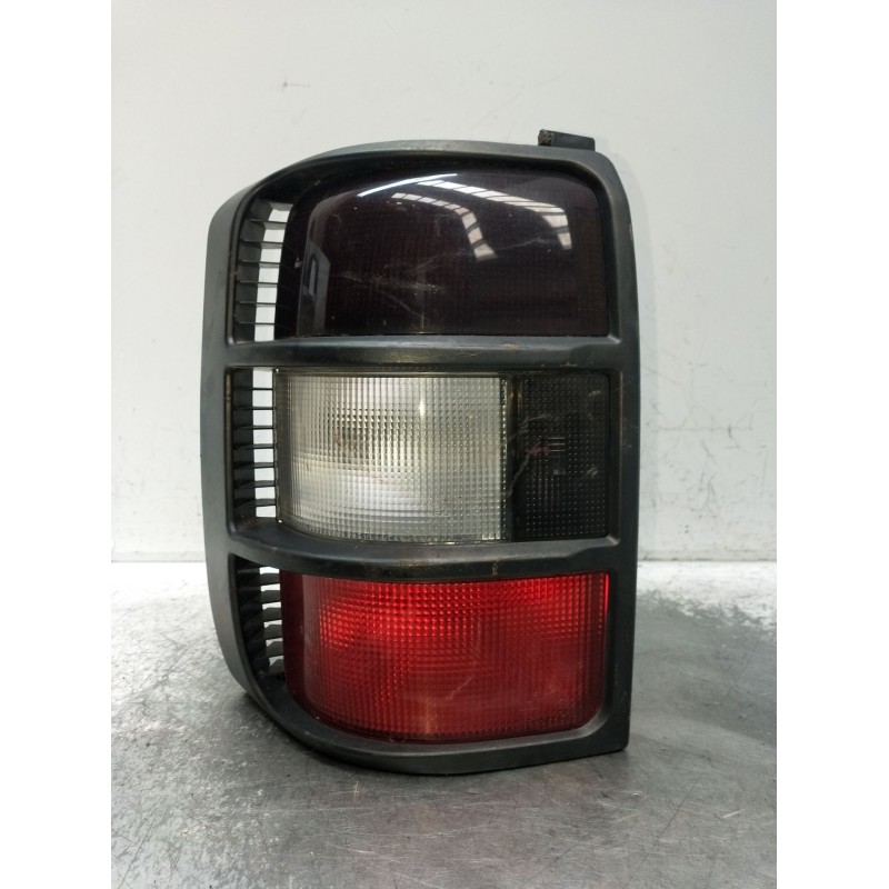 Recambio de piloto trasero izquierdo para mitsubishi montero classic (v2_w, v6_w, v7_w) 2.5 td (v24w) referencia OEM IAM   