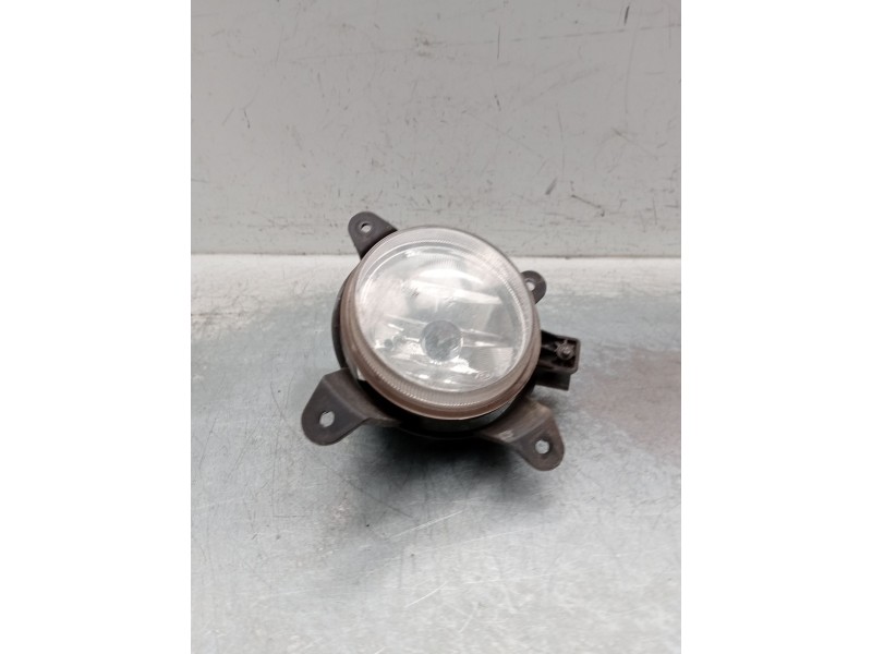 Recambio de faro antiniebla izquierdo para kia carens 2.0 turbodiesel cat referencia OEM IAM   