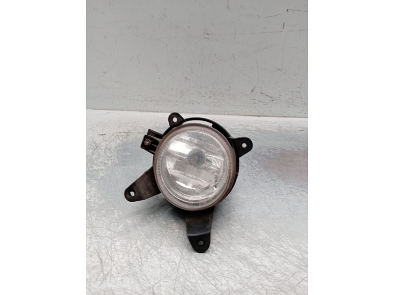 Recambio de faro antiniebla derecho para kia carens 2.0 turbodiesel cat referencia OEM IAM   
