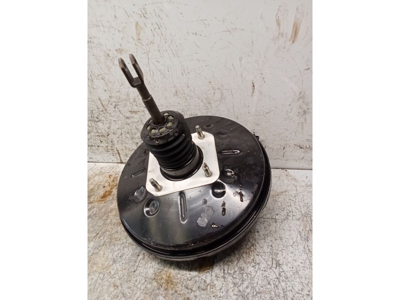 Recambio de servofreno para dacia sandero referencia OEM IAM 472103298R  