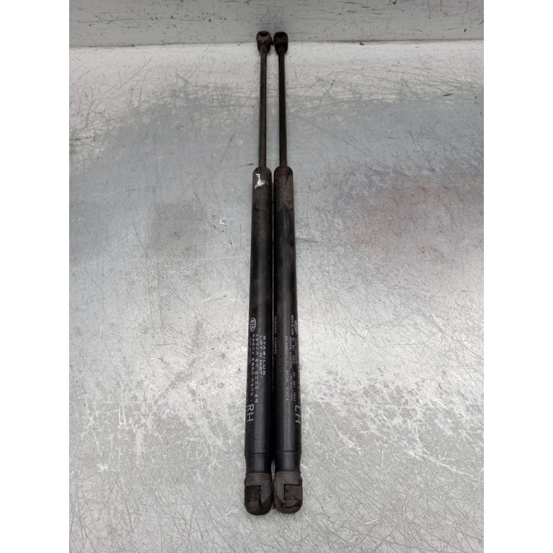 Recambio de amortiguadores maletero / porton para kia carens 2.0 turbodiesel cat referencia OEM IAM 0kfb62620a  