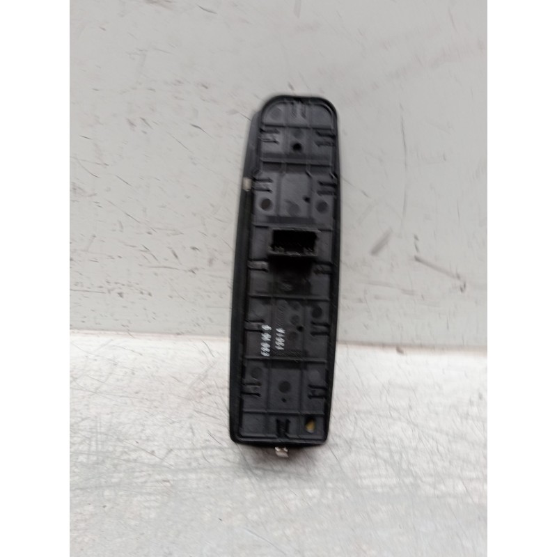 Recambio de mando elevalunas delantero izquierdo para renault megane iii hatchback (bz0/1_, b3_) 1.9 dci (bz0n, bz0j) referencia