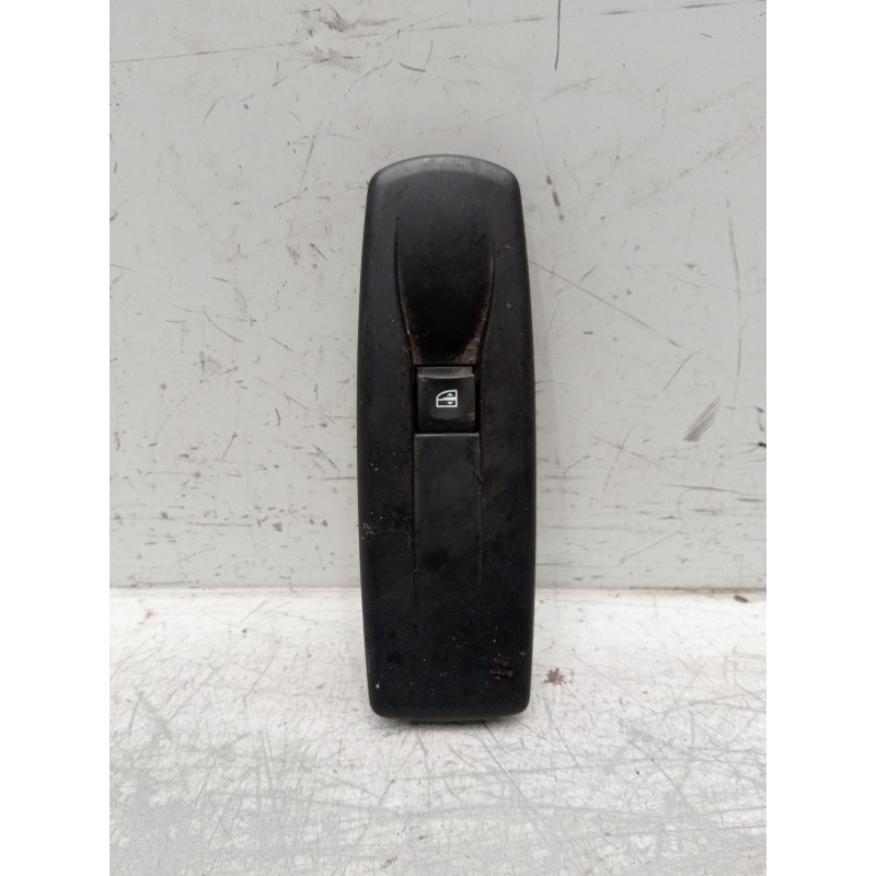 Recambio de mando elevalunas delantero derecho para renault megane iii hatchback (bz0/1_, b3_) 1.9 dci (bz0n, bz0j) referencia O