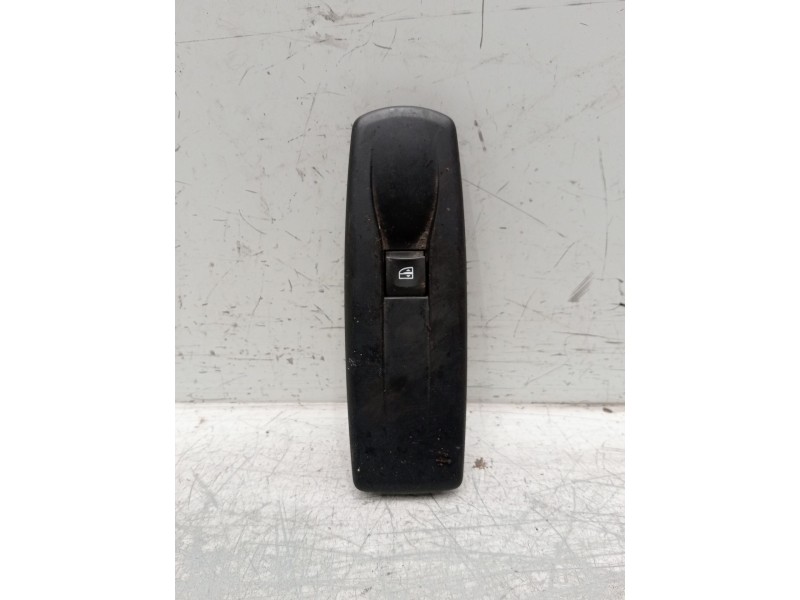 Recambio de mando elevalunas delantero derecho para renault megane iii hatchback (bz0/1_, b3_) 1.9 dci (bz0n, bz0j) referencia O