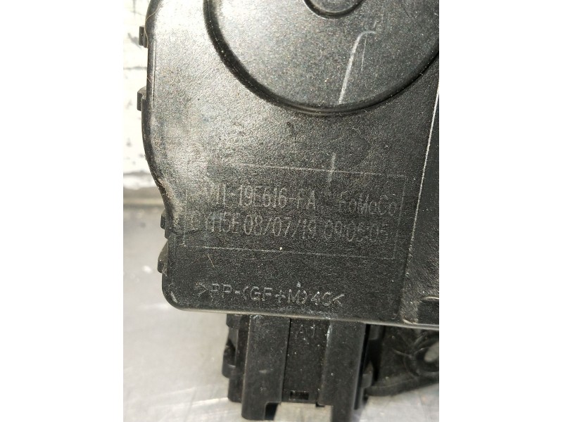 Recambio de motor apertura trampillas climatizador para ford puma referencia OEM IAM AV1119E616FA  
