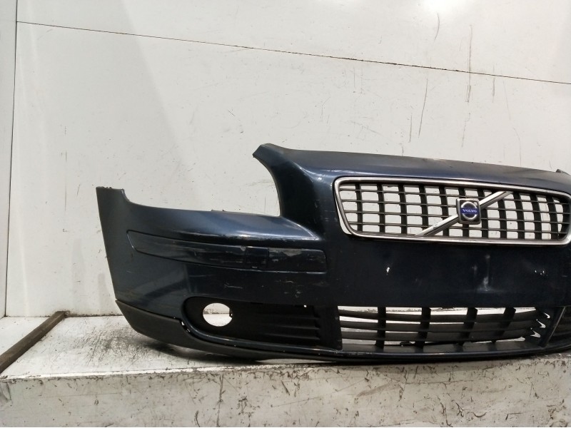 Recambio de paragolpes delantero para volvo s40 berlina 1.6 d kinetic referencia OEM IAM  ojo ver fotos 