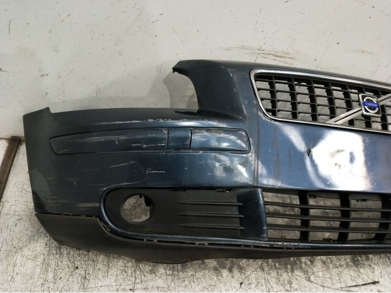 Recambio de paragolpes delantero para volvo s40 berlina 1.6 d kinetic referencia OEM IAM  ojo ver fotos 