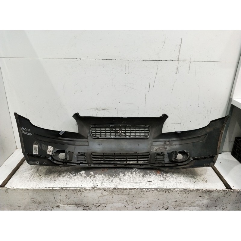 Recambio de paragolpes delantero para volvo s40 berlina 1.6 d kinetic referencia OEM IAM  ojo ver fotos 