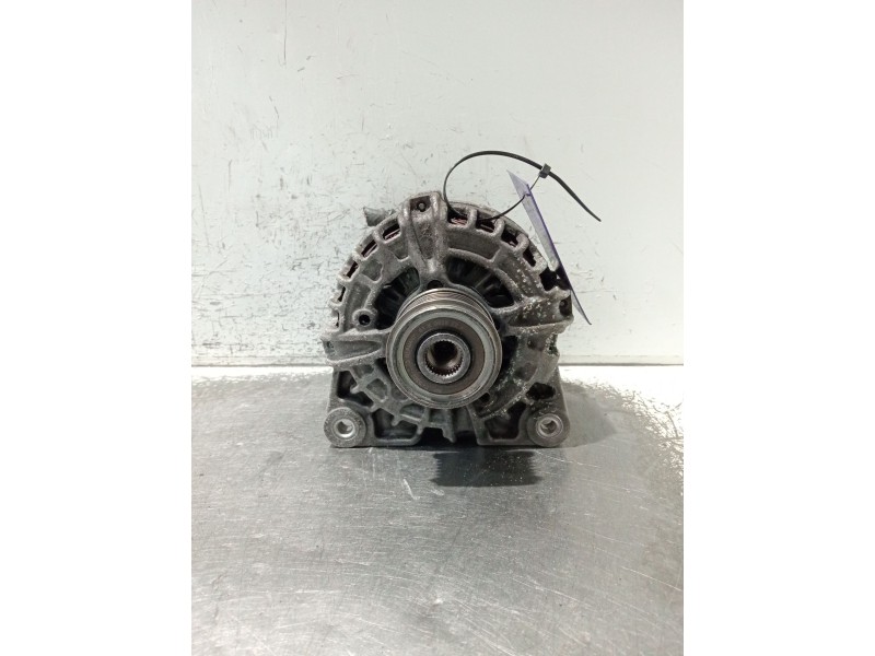 Recambio de alternador para nissan qashqai ii (j11, j11_) 1.5 dci referencia OEM IAM 231004EA0A F000BLO825 