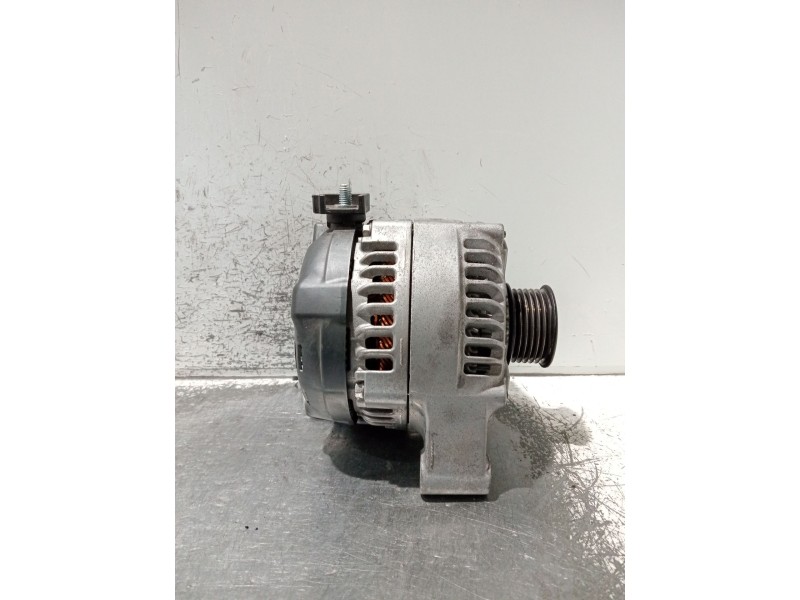 Recambio de alternador para bmw 3 (f30, f80) 318 d referencia OEM IAM 764013103 1042118181 