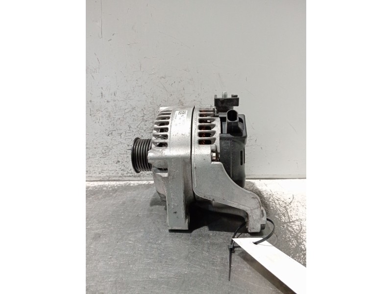 Recambio de alternador para bmw 3 (f30, f80) 318 d referencia OEM IAM 764013103 1042118181 