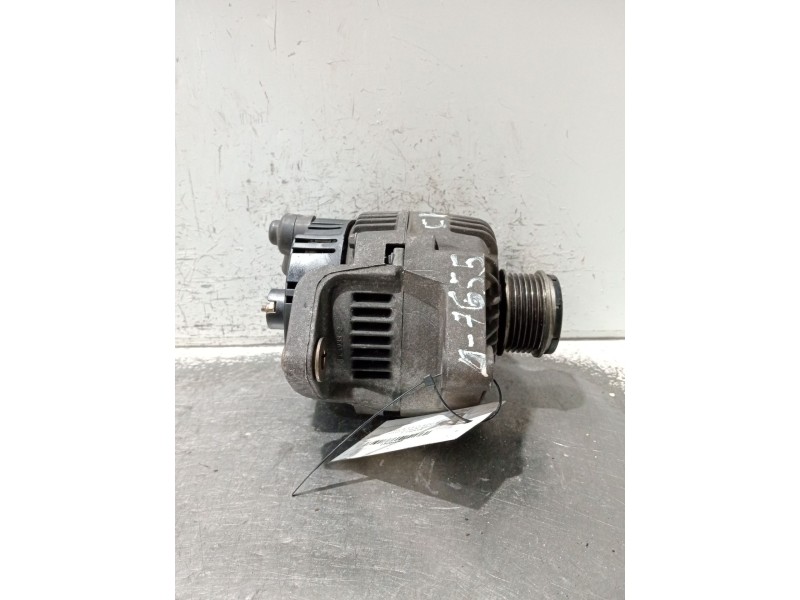 Recambio de alternador para volvo v40 station wagon (645) 1.9 di referencia OEM IAM 7700431945 2542315A 