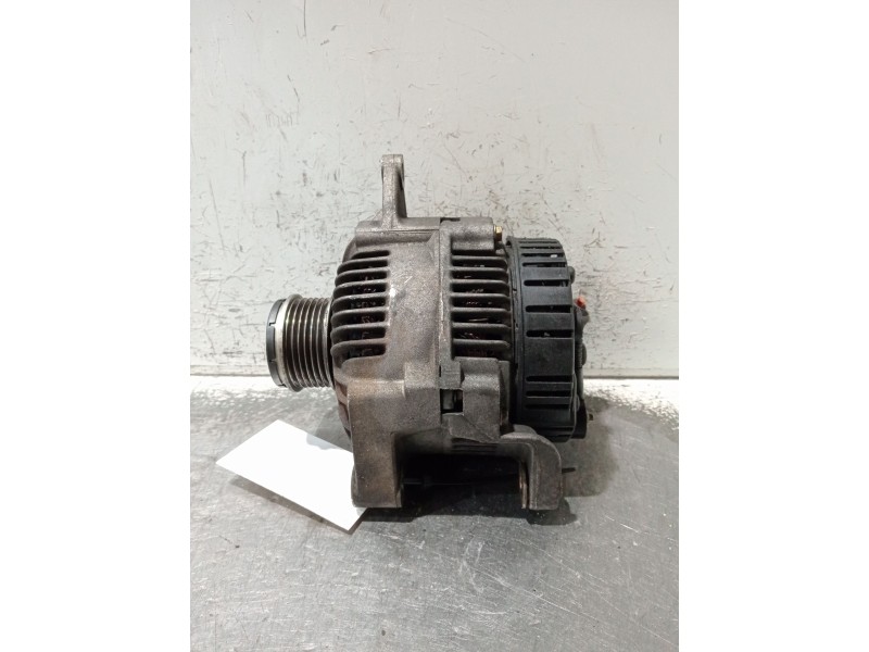 Recambio de alternador para volvo v40 station wagon (645) 1.9 di referencia OEM IAM 7700431945 2542315A 