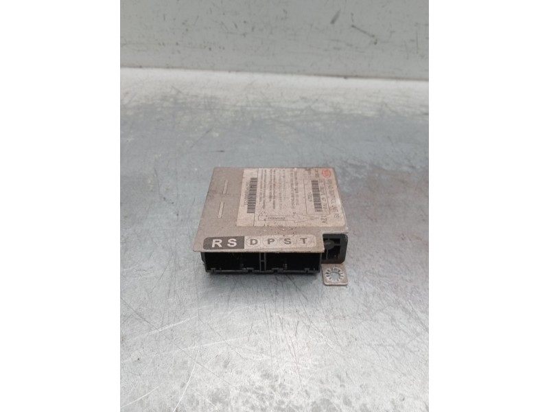 Recambio de centralita airbag para kia carens 2.0 turbodiesel cat referencia OEM IAM 0k2fe677f0  