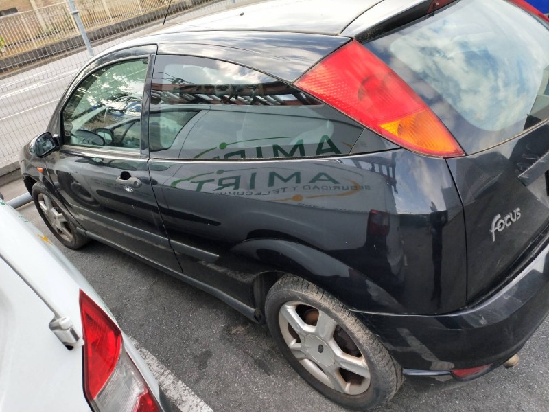 ford focus berlina (cak) del año 2001