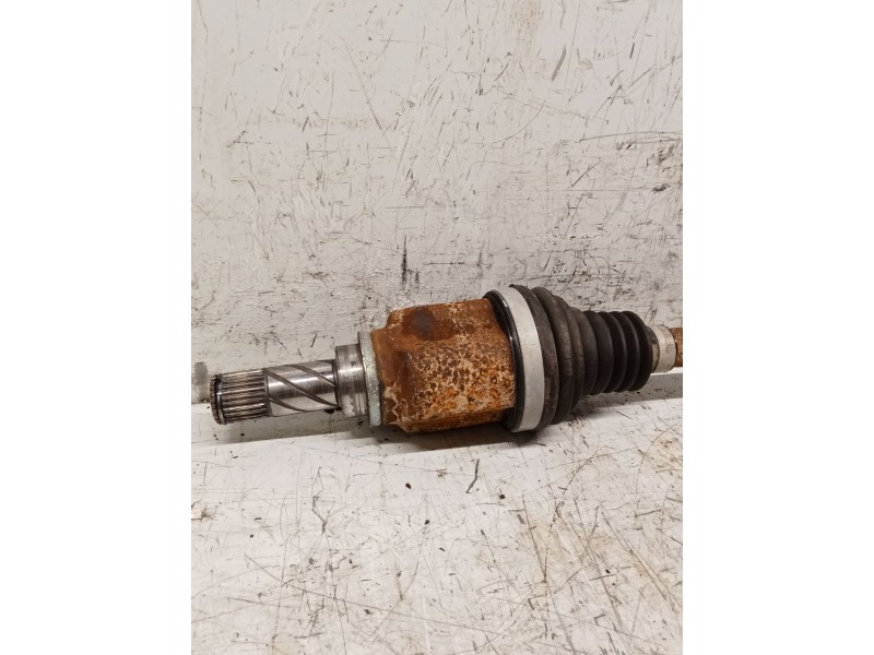 Recambio de transmision delantera derecha para dacia sandero referencia OEM IAM 07857R  