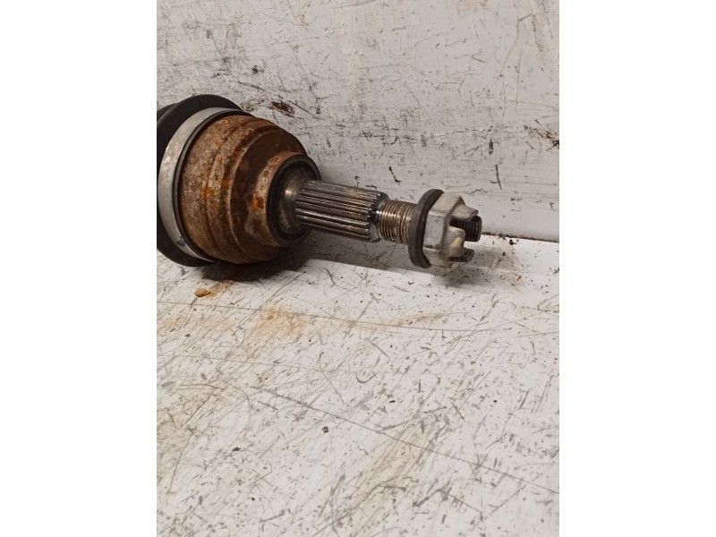 Recambio de transmision delantera izquierda para dacia sandero referencia OEM IAM 17832R  