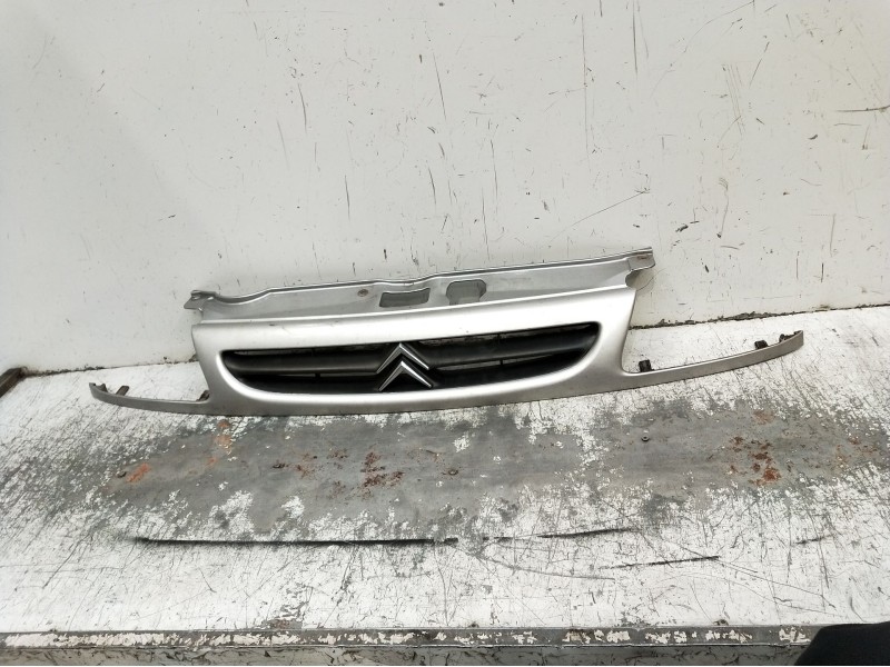 Recambio de rejilla delantera para citroën saxo (s0, s1) 1.5 d referencia OEM IAM   