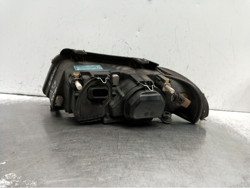 Recambio de faro derecho para audi a4 b5 (8d2) 1.9 tdi referencia OEM IAM 8D0941004AK 1853675100 89300381