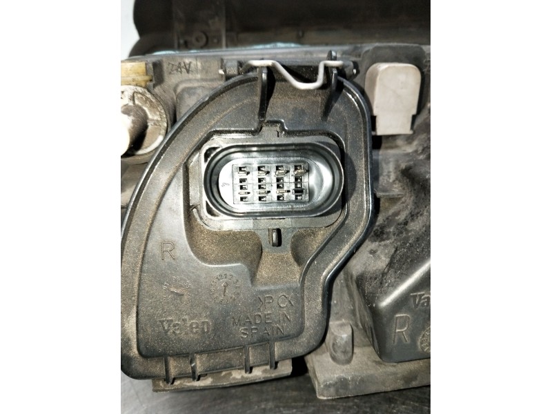 Recambio de faro derecho para audi a4 b5 (8d2) 1.9 tdi referencia OEM IAM 8D0941004AK 1853675100 89300381