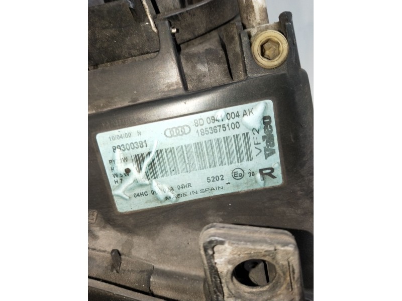 Recambio de faro derecho para audi a4 b5 (8d2) 1.9 tdi referencia OEM IAM 8D0941004AK 1853675100 89300381