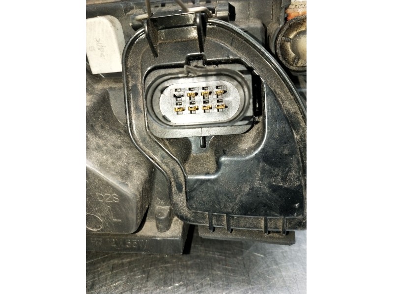 Recambio de faro izquierdo para audi a4 b5 (8d2) 1.9 tdi referencia OEM IAM   