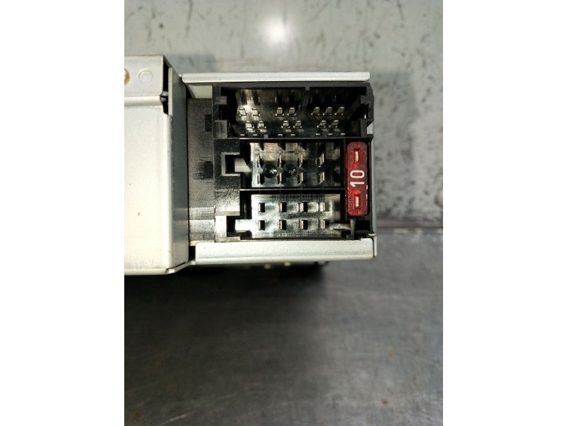 Recambio de sistema audio / radio cd para land rover discovery ii (l318) 2.5 td5 4x4 referencia OEM IAM 153282KHZ Q90419793C /98