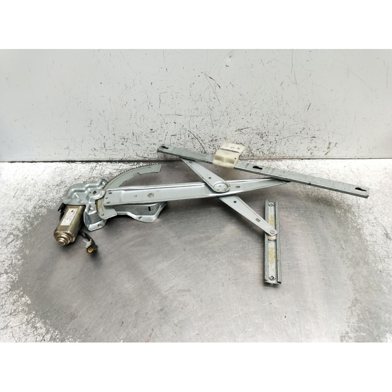Recambio de elevalunas delantero izquierdo para land rover discovery ii (l318) 2.5 td5 4x4 referencia OEM IAM MMR511135  