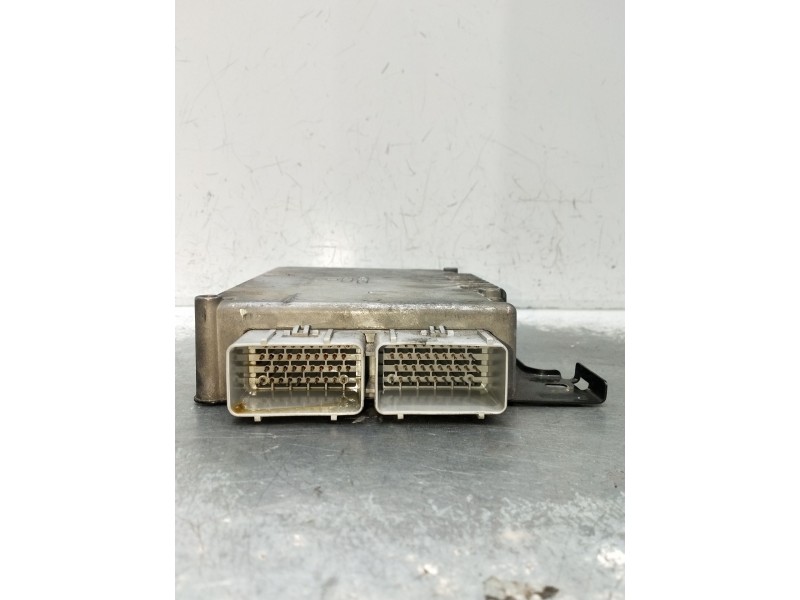 Recambio de centralita motor uce para chrysler pt cruiser (pt_) 2.0 referencia OEM IAM 04745860  