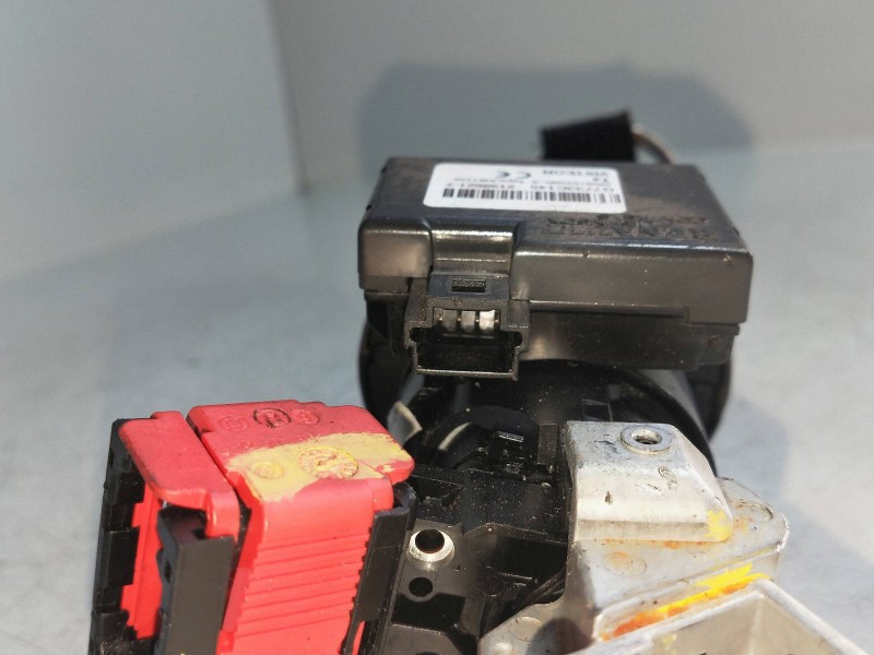 Recambio de conmutador de arranque para dacia duster ii 1.5 dci diesel fap cat referencia OEM IAM 21986212 G7733C145 