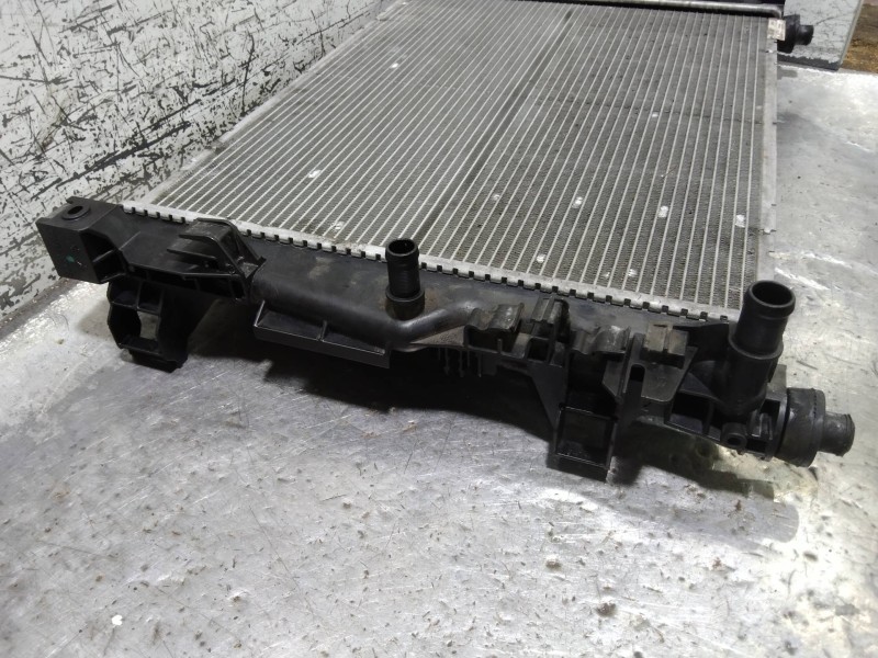 Recambio de radiador agua para renault zoe entry referencia OEM IAM 214104950R 8A75600000 