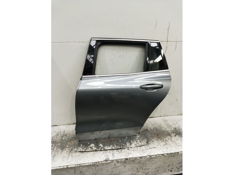 Recambio de puerta trasera izquierda para volvo v60 familiar referencia OEM IAM   5P