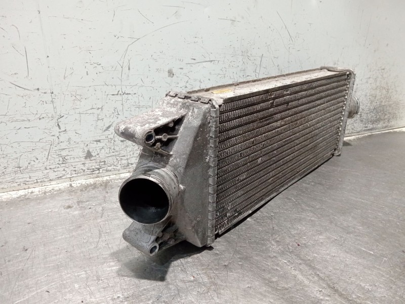 Recambio de intercooler para iveco daily iii caja/chasis 35 s 11,35 c 11 (a2fc13aa, a6fbu4ab, a2nb14a1, a2nd13a1,... referencia 