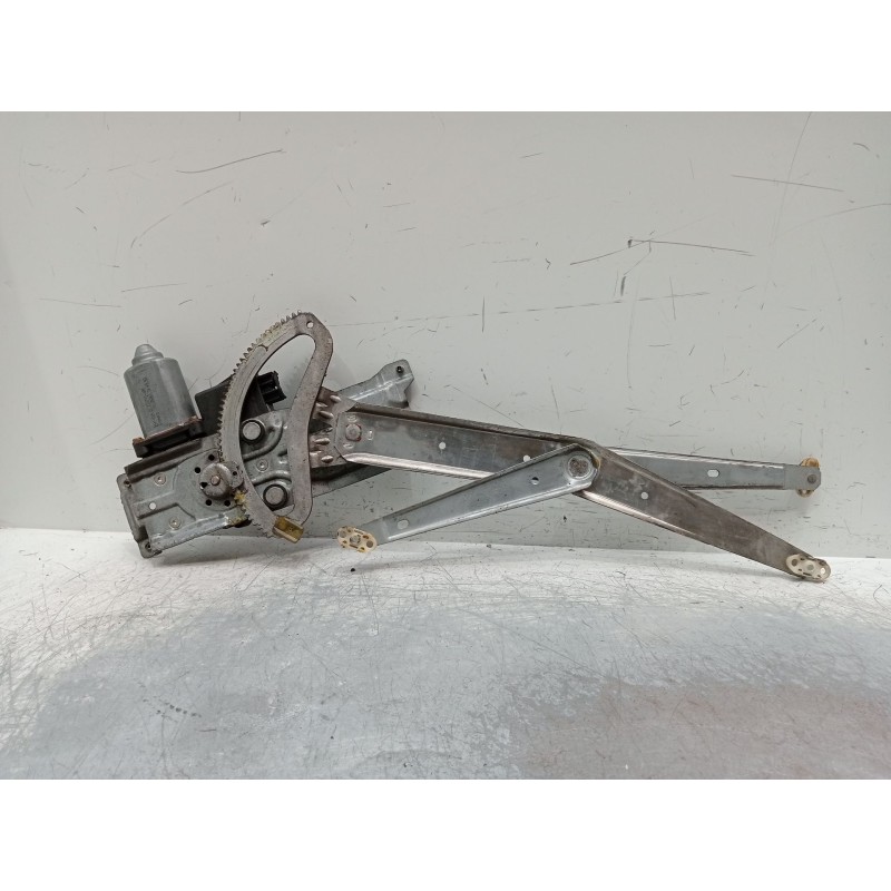 Recambio de elevalunas delantero derecho para opel corsa b (s93) 1.4 si (f08, f68, m68) referencia OEM IAM 90481774  