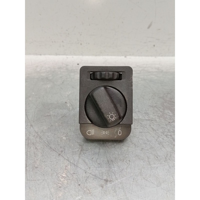 Recambio de mando luces para opel corsa b (s93) 1.4 si (f08, f68, m68) referencia OEM IAM 90481764 90481763  