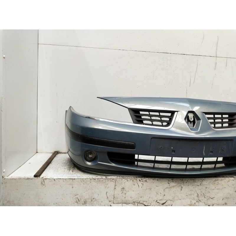 Recambio de paragolpes delantero para renault laguna ii (bg0/1_) 1.9 dci (bg1a, bg1w, bg0g) referencia OEM IAM   