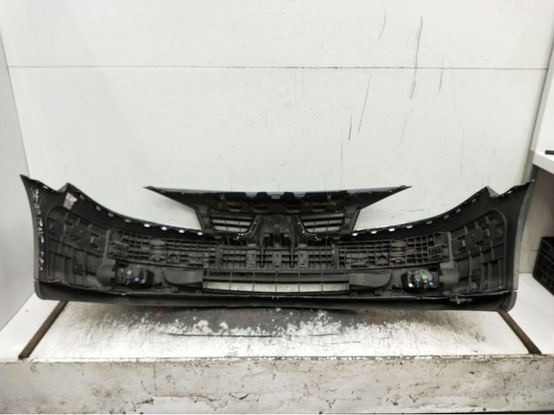 Recambio de paragolpes delantero para renault laguna ii (bg0/1_) 1.9 dci (bg1a, bg1w, bg0g) referencia OEM IAM   