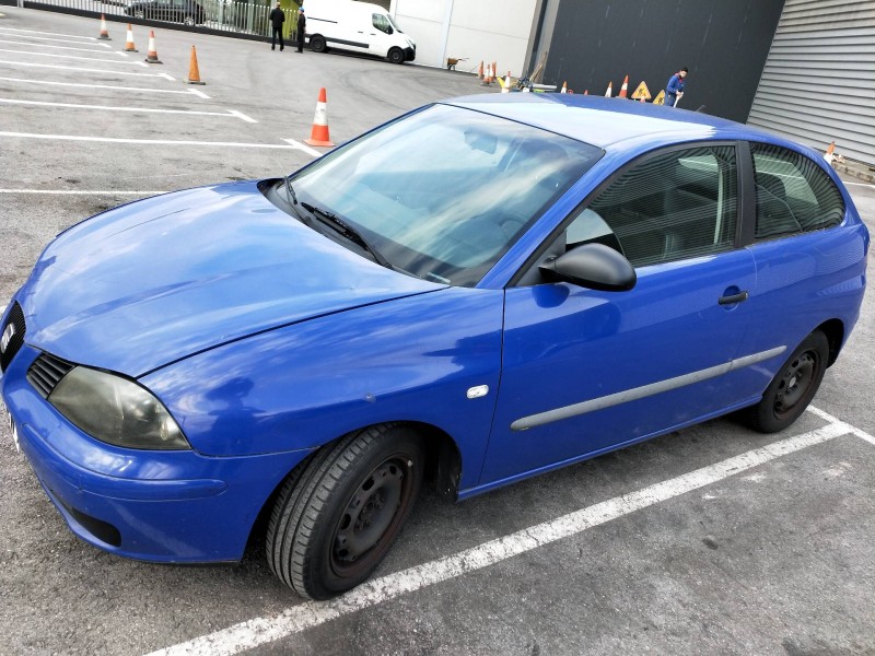 seat ibiza (6l1) del año 2002