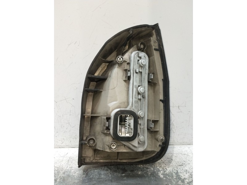 Recambio de piloto trasero derecho para opel zafira a monospace (t98) 2.2 dti 16v (f75) referencia OEM IAM   