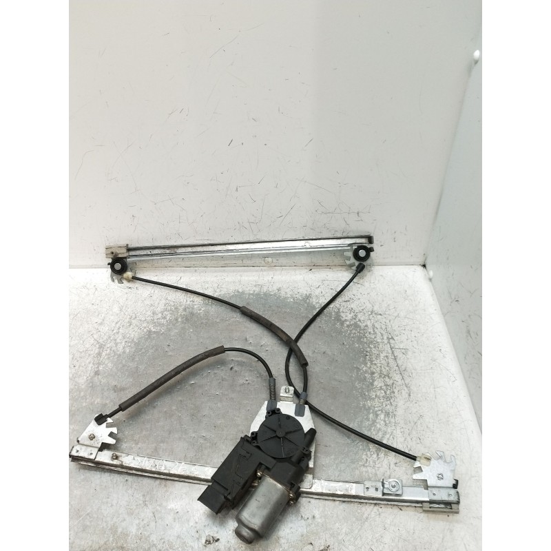 Recambio de elevalunas delantero izquierdo para renault laguna ii (bg0/1_) 1.9 dci (bg08, bg0g) referencia OEM IAM   