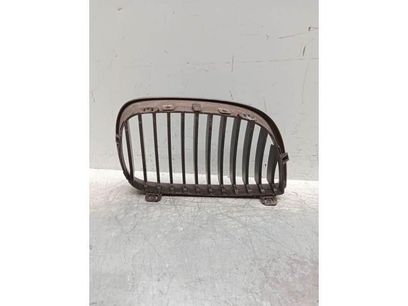 Recambio de rejilla delantera para bmw 1 (e87) 118 d referencia OEM IAM IZQUIERDA  