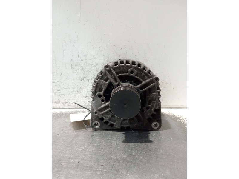 Recambio de alternador para audi a6 berlina (4f2) 2.0 tdi referencia OEM IAM 03G903016L 0121715077 