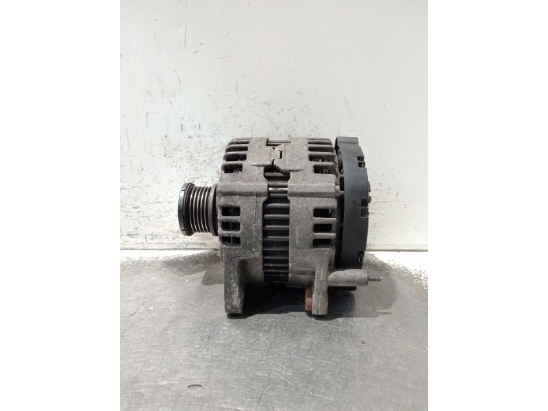 Recambio de alternador para audi a6 berlina (4f2) 2.0 tdi referencia OEM IAM 03G903016L 0121715077 