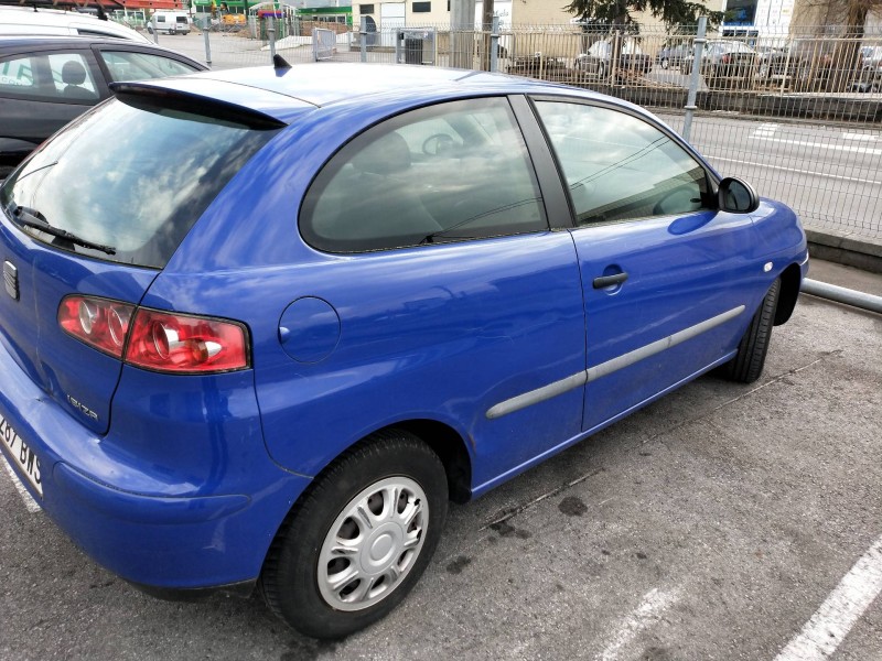 seat ibiza (6l1) del año 2002