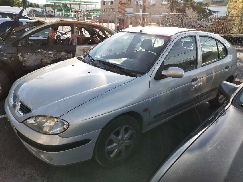renault megane i fase 2 berlina (ba0) del año 2000