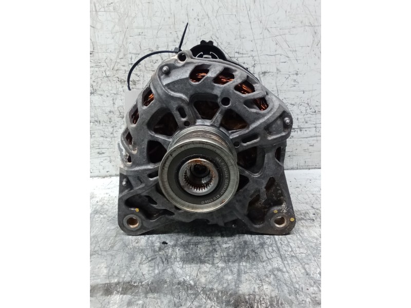 Recambio de alternador para dacia sandero referencia OEM IAM 231009092RB TG12S333 2722632A VALEO