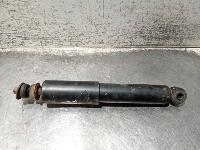 Recambio de amortiguador delantero derecho para mitsubishi montero classic (v2_w, v6_w, v7_w) 2.5 td (v24w) referencia OEM IAM M