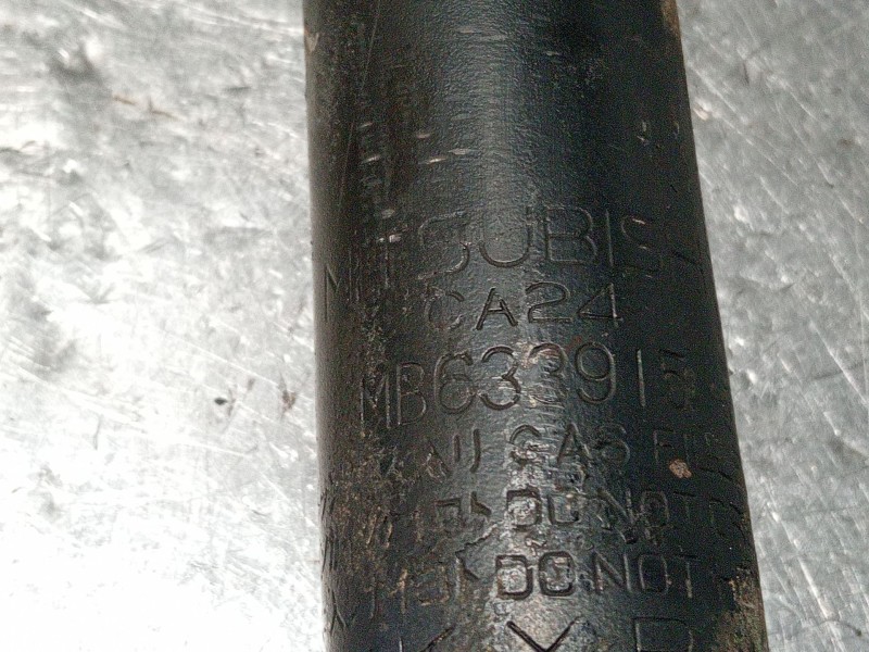 Recambio de amortiguador delantero derecho para mitsubishi montero classic (v2_w, v6_w, v7_w) 2.5 td (v24w) referencia OEM IAM M