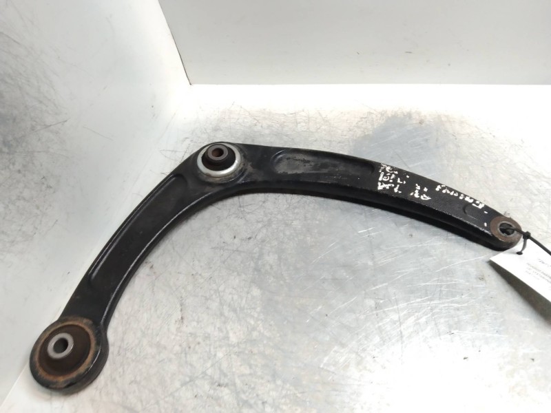 Recambio de brazo suspension inferior delantero izquierdo para peugeot partner kasten confort l1 referencia OEM IAM   